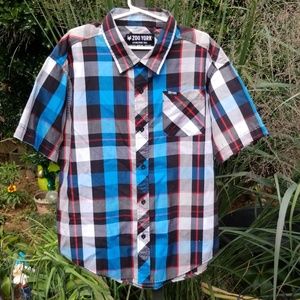 Boy's short sleeve button up shirt